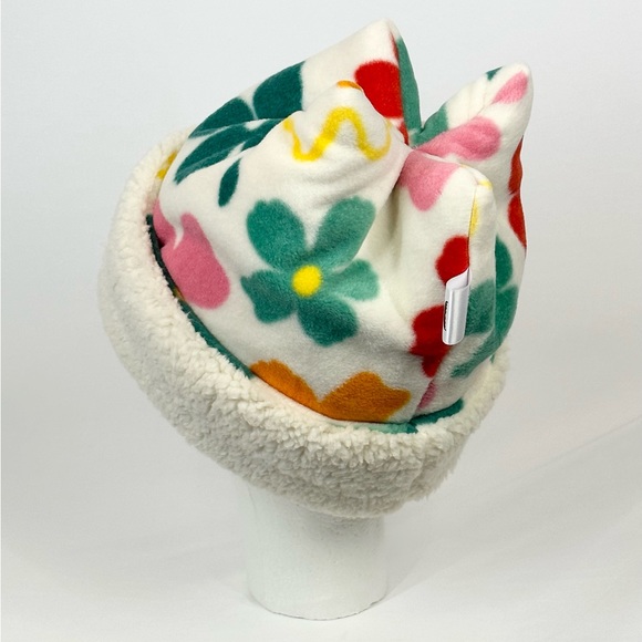 Retro Fleece Four Point Beanie - Picture 3 of 3